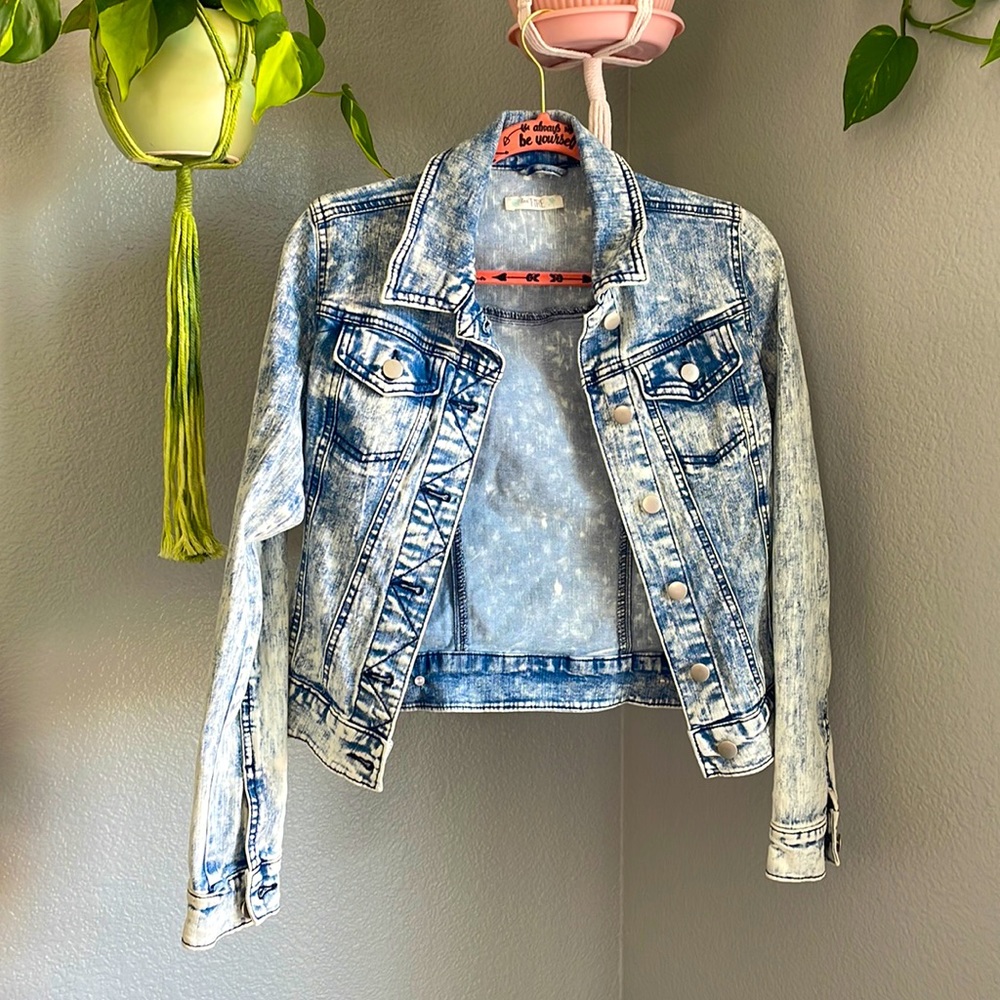 love. FIRE | Denim Bleached Jean Jacket | LIKE-NEW | Size: S